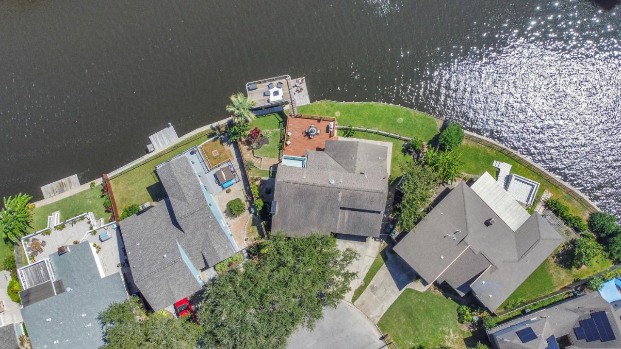 Beauty On The Water! Lake House Near The Beaches! 갤버스턴 외부 사진