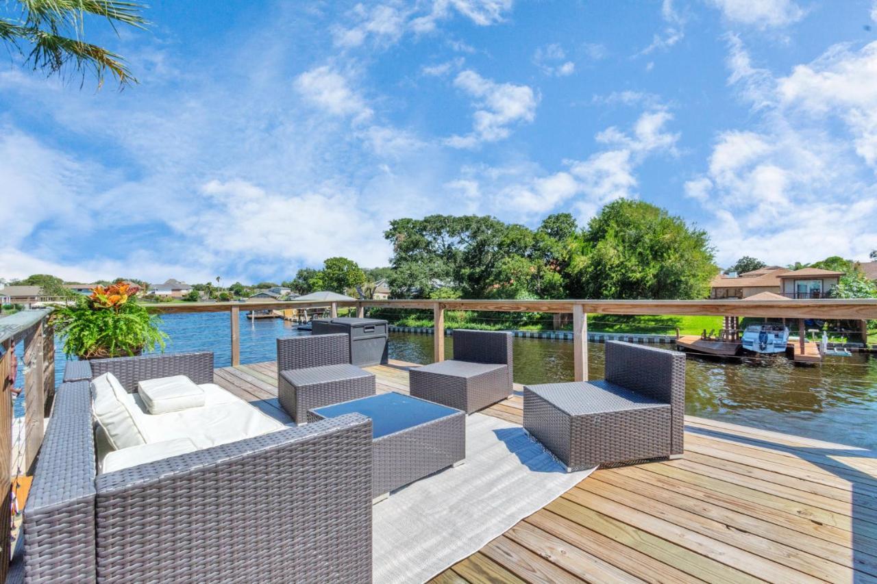 Beauty On The Water! Lake House Near The Beaches! 갤버스턴 외부 사진